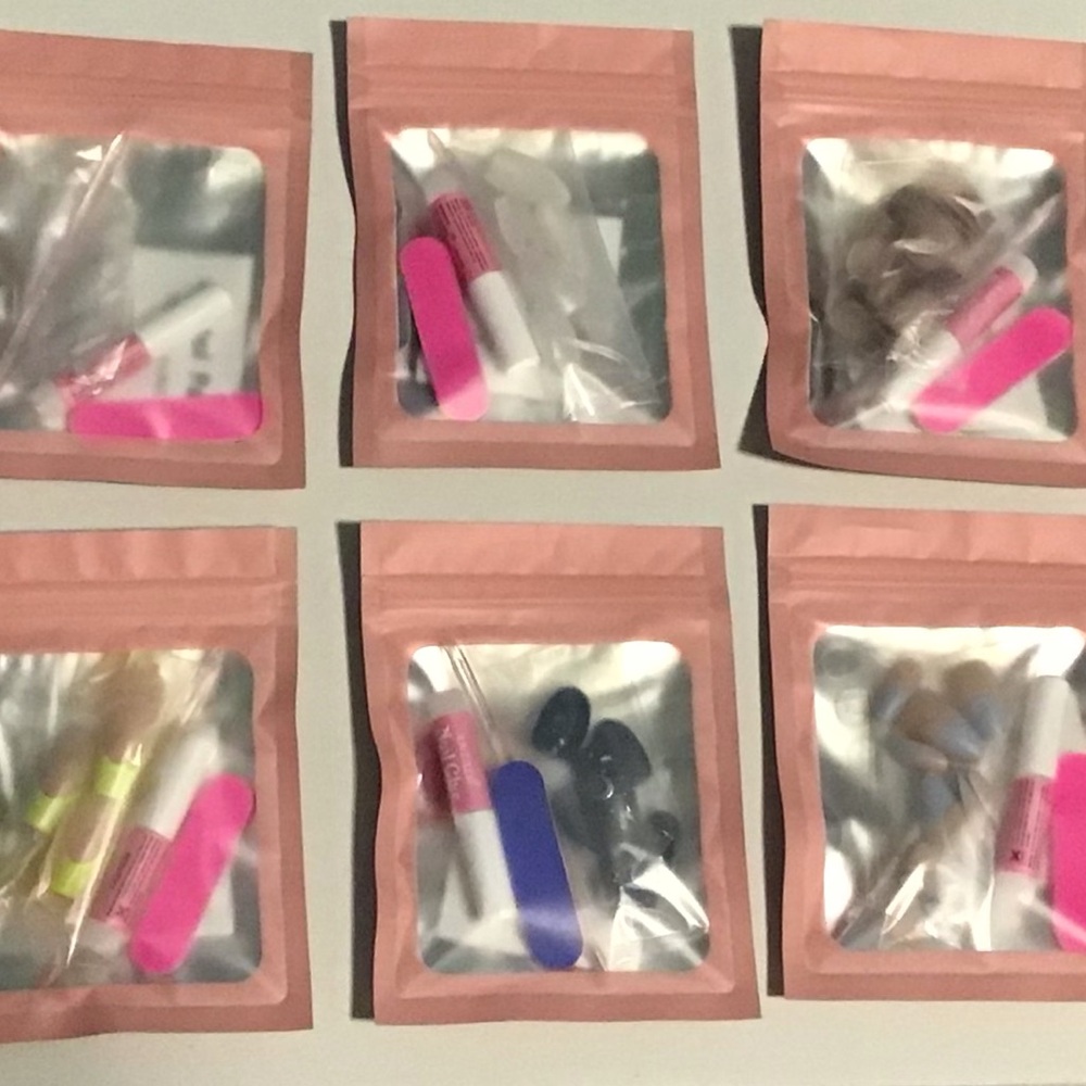 15 Sets of Glamnetic nails